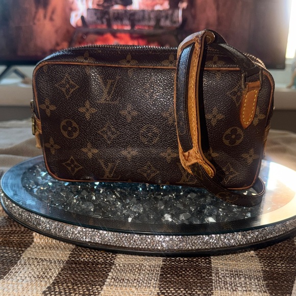 Louis Vuitton Handbags - Louis Vuitton Brown Monogram Crossbody Dragonne Marley Bag